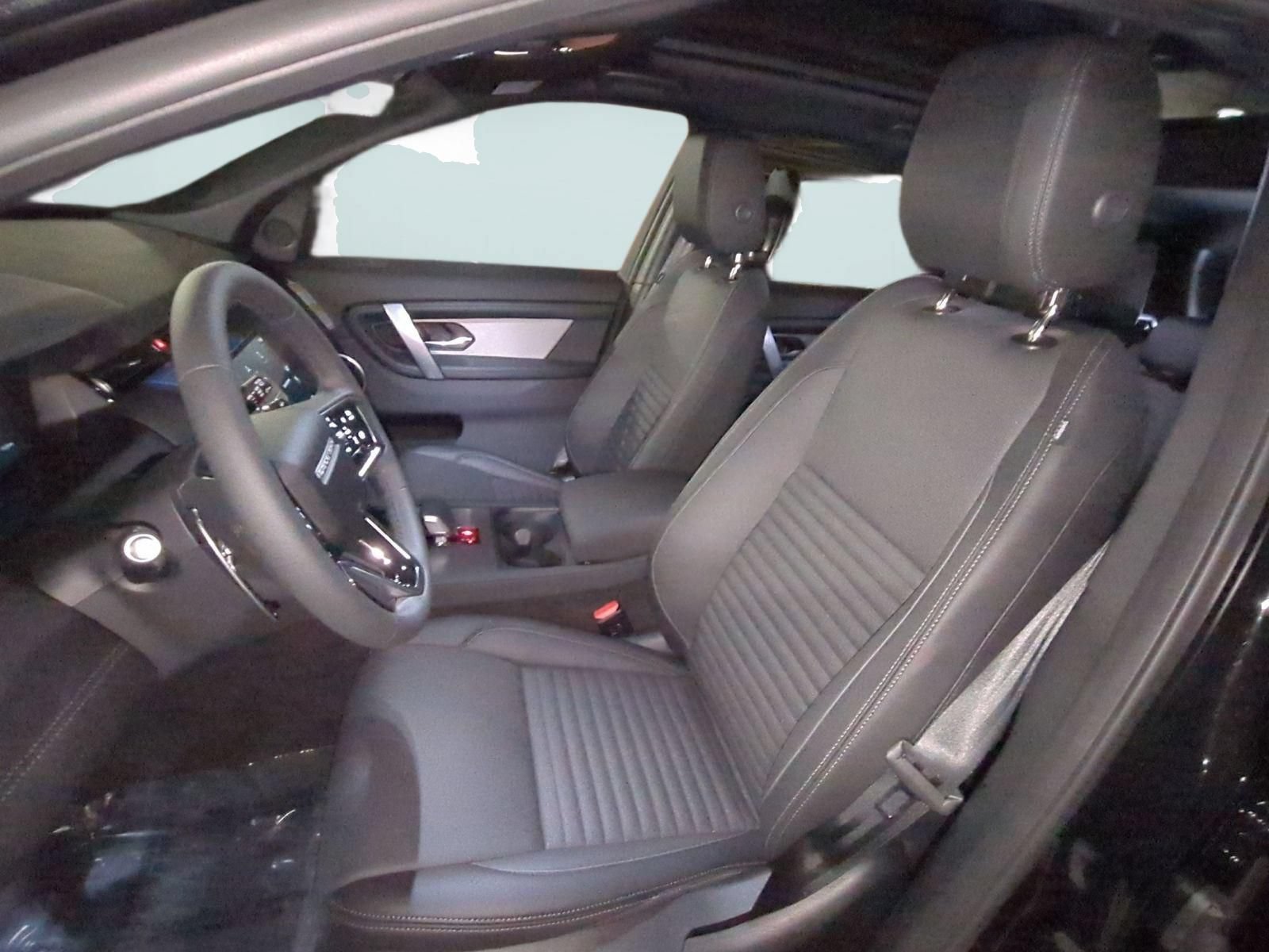 New 2026 Land Rover Discovery Sport Landmark AWD/4WD image 15