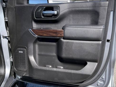 Used 2020 GMC Sierra 1500 SLT image 22