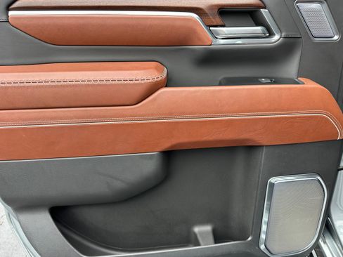 Used 2024 GMC Sierra 2500 Denali Ultimate image 15