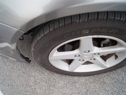 Used 2005 Acura RSX Coupe with 5-speed AT image 15