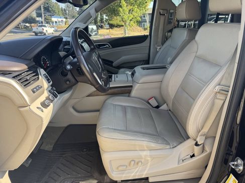 Used 2018 GMC Yukon Denali w/ Denali Ultimate Package AWD/4WD image 12
