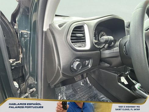 Used 2021 Jeep Renegade Sport FWD image 14