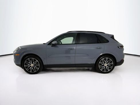 Certified 2024 Porsche Cayenne AWD/4WD image 2