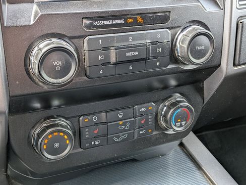 Used 2019 Ford F150 XLT w/ Equipment Group 302A Luxury AWD/4WD image 23