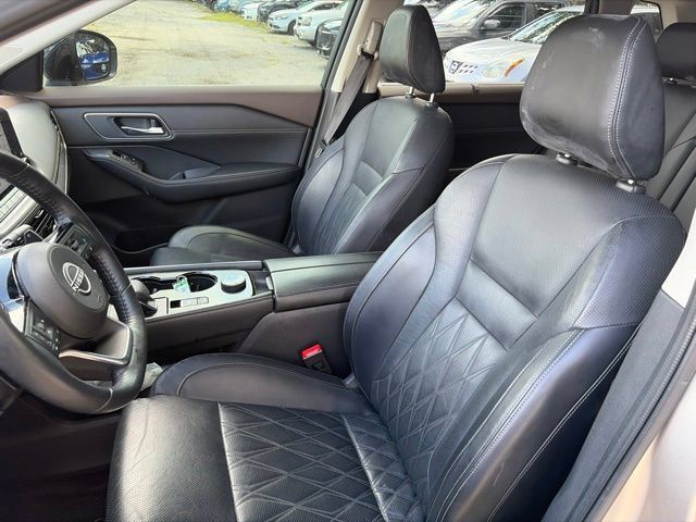 Used 2022 Nissan Rogue Platinum w/ Head-Up Display Package AWD/4WD image 27