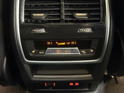 Used 2024 BMW X7 M60i w/ Executive Package image 12