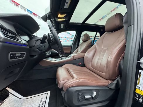 Used 2019 BMW X5 xDrive40i w/ Convenience Package image 16