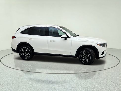 Used 2026 Mercedes-Benz GLC 300 image 6