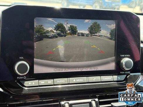 Used 2024 Nissan Pathfinder SV FWD image 15