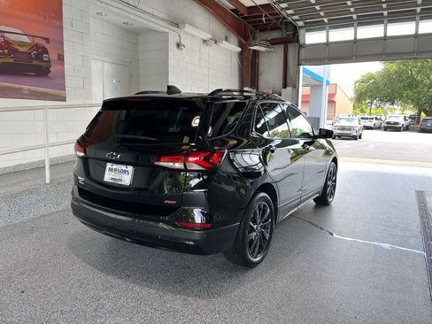 Used 2023 Chevrolet Equinox RS FWD image 11