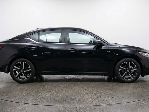 Used 2025 Nissan Sentra SV image 11
