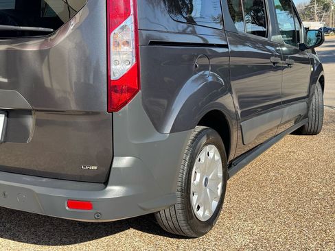 Used 2018 Ford Transit Connect XL image 2