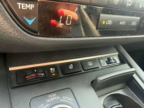 Used 2017 Lexus ES 350 w/ Luxury Package FWD image 12