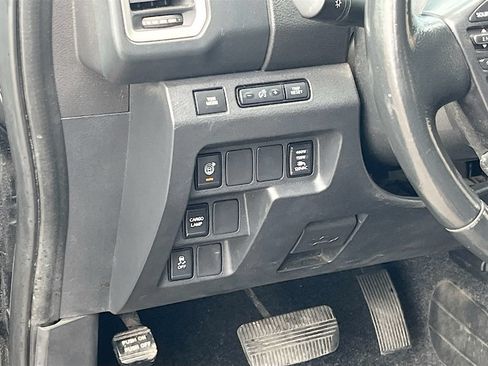 Used 2024 Nissan Frontier SV w/ SV Convenience Package RWD image 10