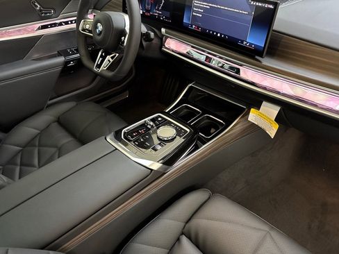 New 2026 BMW 740i image 28