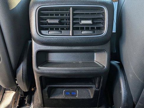 Used 2025 Mercedes-Benz GLE 350 4MATIC image 18