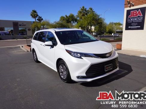 Used 2023 Toyota Sienna XLE image 55