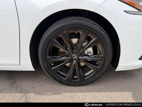 Used 2024 Lexus ES 300h F Sport w/ Accessory Package (Z1) FWD image 11