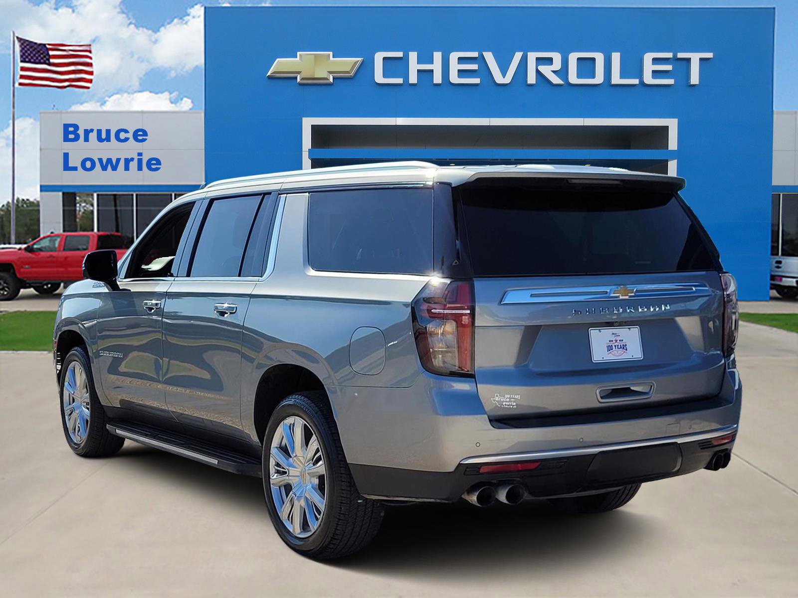 Used 2023 Chevrolet Suburban High Country AWD/4WD image 4