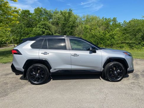 Used 2023 Toyota RAV4 XSE AWD/4WD image 2