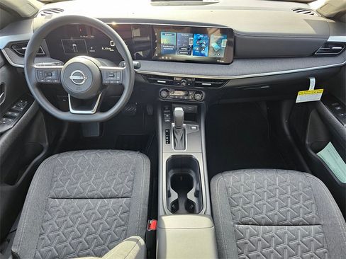 New 2026 Nissan Kicks SV w/ SV Premium Package image 6