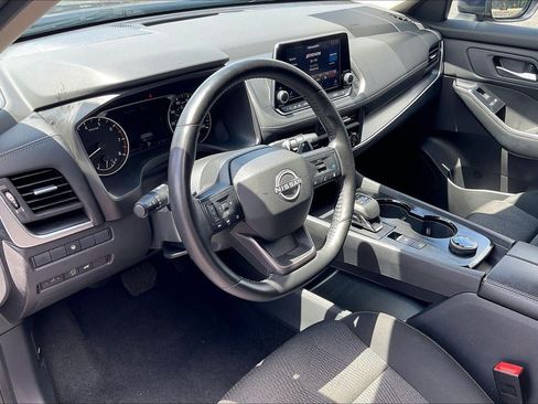 Used 2025 Nissan Rogue SV AWD/4WD image 15
