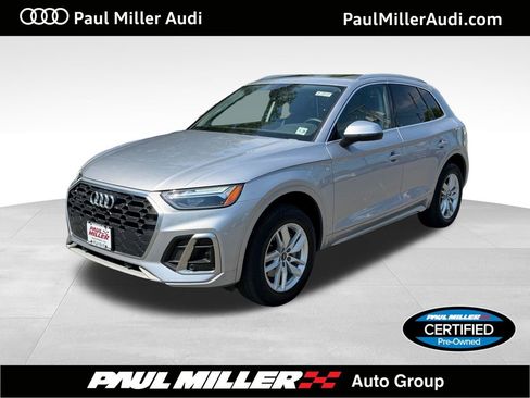 Used 2023 Audi Q5 2.0T Premium w/ Convenience Package AWD/4WD image 1
