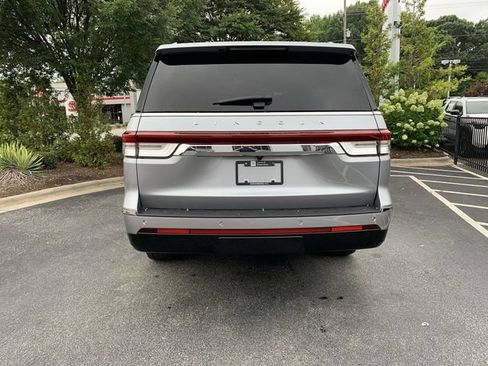 Used 2024 Lincoln Navigator L Reserve AWD/4WD image 7