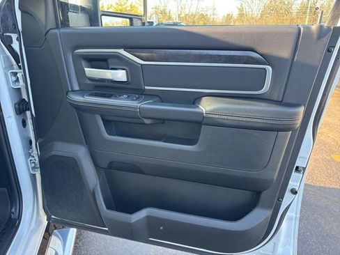 Used 2024 RAM 2500 Lone Star image 26