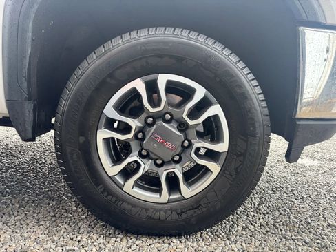 Used 2021 GMC Sierra 2500 SLT w/ SLT Preferred Package image 8