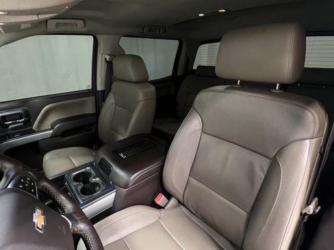 Used 2018 Chevrolet Silverado 1500 LTZ Z71 w/ LTZ Plus Package AWD/4WD image 13
