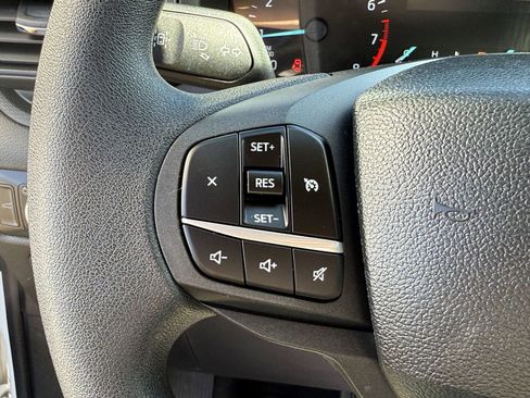 Used 2023 Ford Explorer Base image 26