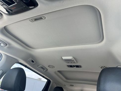 Used 2024 Kia Carnival SX Prestige FWD image 18