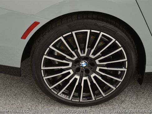 Used 2025 BMW 750e xDrive w/ Premium Package AWD/4WD image 46