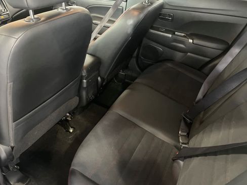 Used 2024 Mitsubishi Outlander Sport SE image 4