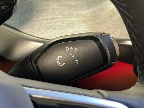 New 2025 Volkswagen ID. Buzz Pro S image 21