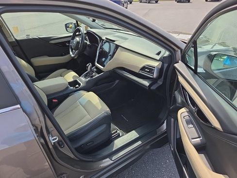Used 2021 Subaru Outback Limited AWD/4WD image 6