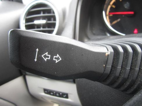 Used 2009 Saturn Vue XR w/ Convenience Package image 23