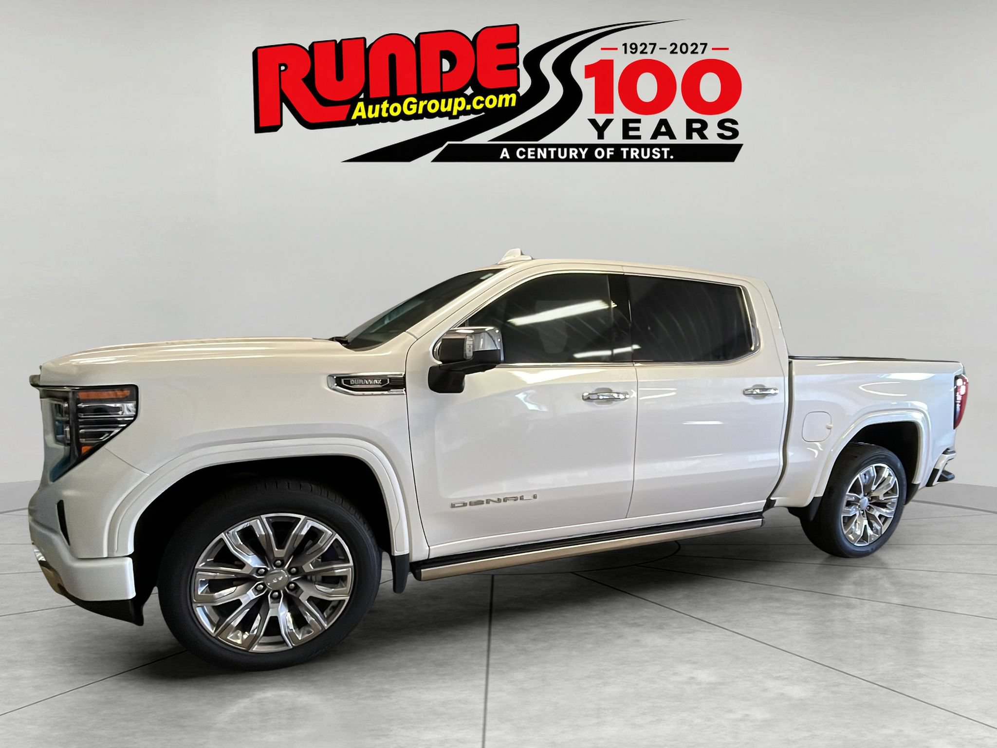 Used 2023 GMC Sierra 1500 Denali w/ Denali Reserve Package AWD/4WD image 1