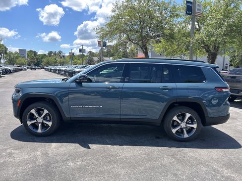 New 2026 Jeep Grand Cherokee L Limited w/ Luxury Tech Group II RWD image 4