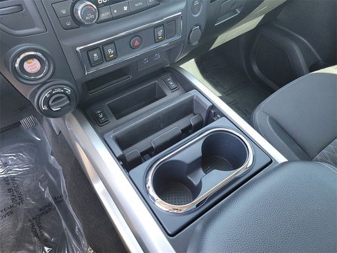 Certified 2024 Nissan Titan SV image 23