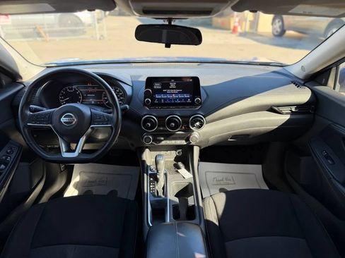 Used 2021 Nissan Sentra SV FWD image 30