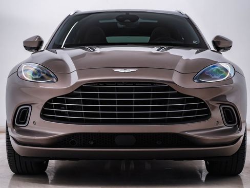 Used 2023 Aston Martin DBX image 6