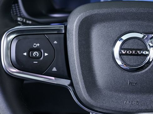 Certified 2025 Volvo XC40 B5 Plus image 11