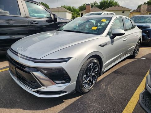 Used 2025 Hyundai Sonata SEL image 3