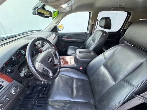 Used 2009 Chevrolet Suburban LTZ AWD/4WD image 27