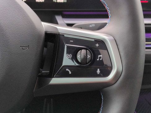 Used 2025 BMW i5 M60 w/ Premium Package image 26