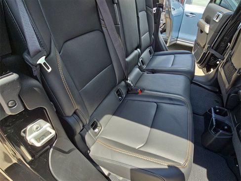 New 2025 Jeep Gladiator Nighthawk image 11