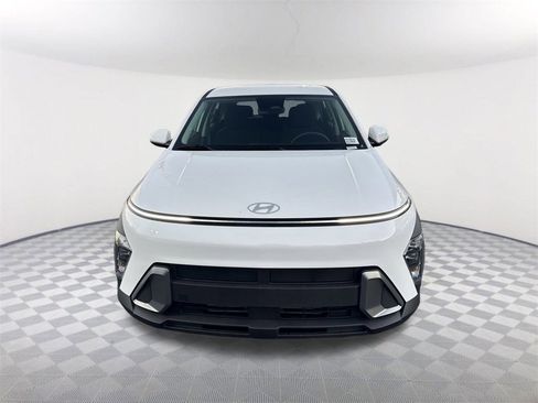 New 2026 Hyundai Kona SE image 2