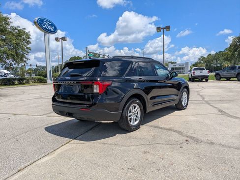 New 2026 Ford Explorer Active RWD image 4